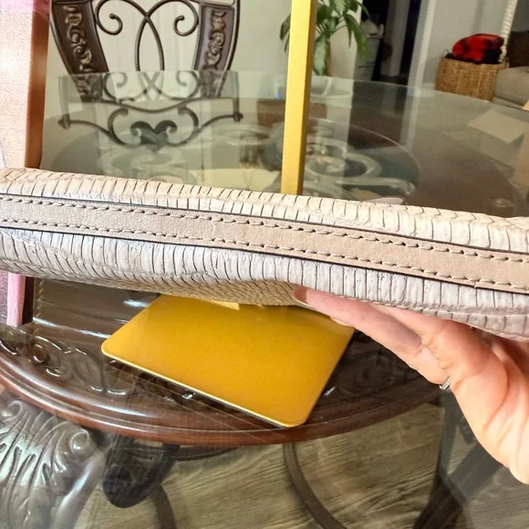 Coach Cream lizard Embossed Crossbody Bag - Picture 6 of 7